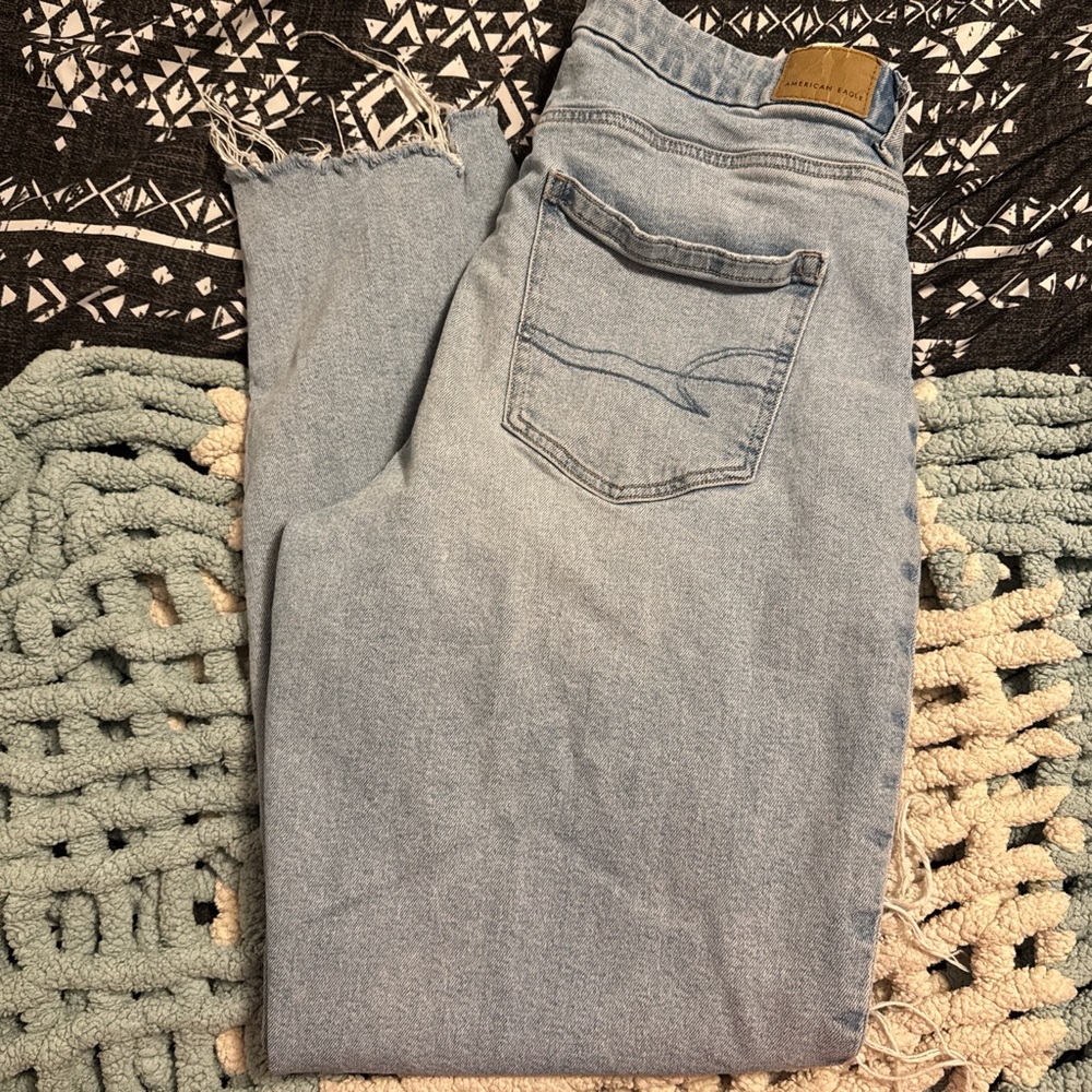American Eagle Outfitters Curvy Mom Jeans